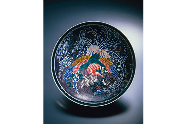 Large dish with phoenix design in overglaze enamels 17th century