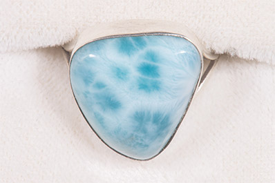 Larimar ring photo credit Hannes Grobe