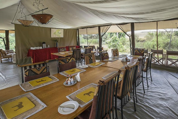 Kenya tented camp dining